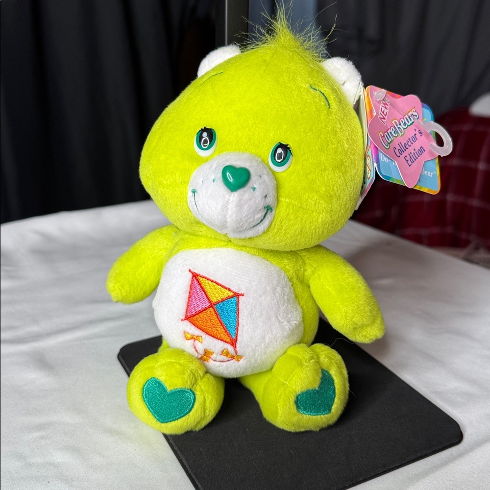 Care Bears Do Your Best Bear 
NWT Collector’s Edition Series 1 Green Kite Toy